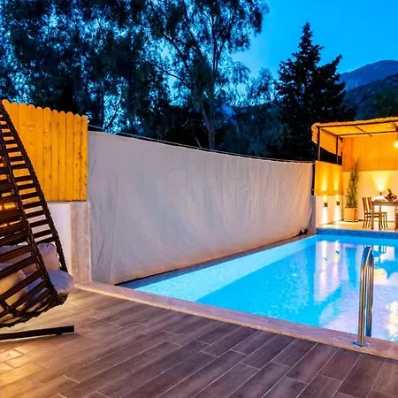 Macra Kalkan